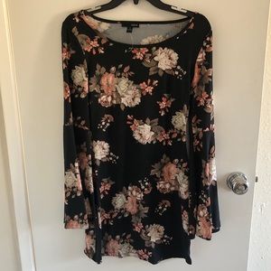 AQUA NWOT floral dress